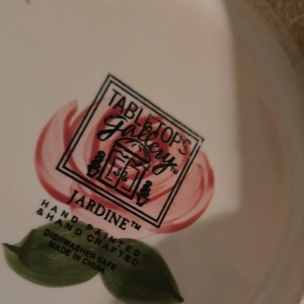 Tabletop Gallery Jardine English Garden Style Vase